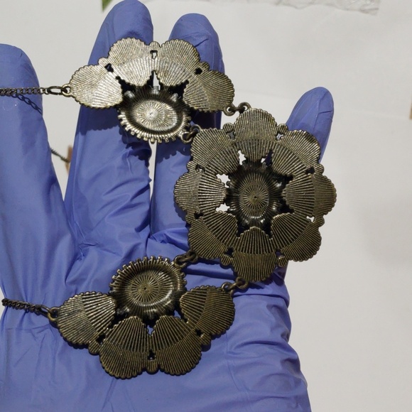 Mudd Red Floral Design Statement Necklace - Boho Chic Women's Fashion Jewelry - Picture 9 of 9